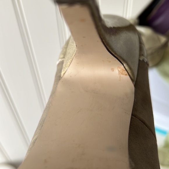 MADDEN GIRL Limmeric Tan Gold Big Bow Peep Toe Platform Heels Shoes 7.5 - Picture 17 of 17